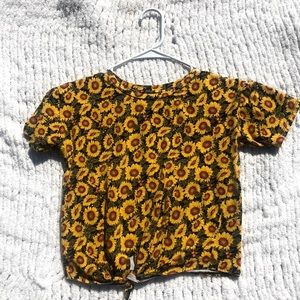 This shirt was for a flower themed event.✨(worn 1)